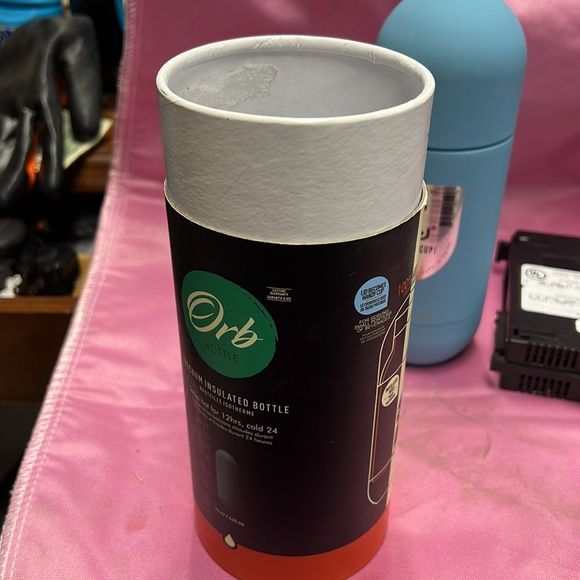 Orb
Insulated water bottle 14 Ounce. The storage box is missing the lid. - Picture 4 of 4